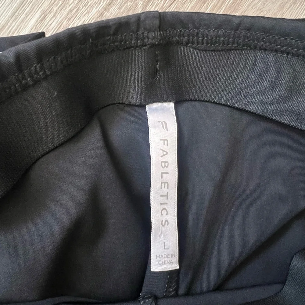 Fabletics Motion 360+ Twisted Stripe Pull on Pants - Picture 3 of 3